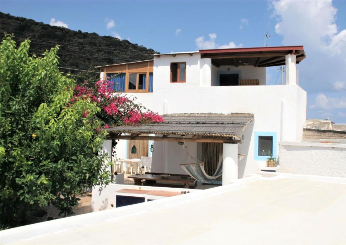 Case Al Mare - Terrazzi Panoramici E Ampio Giardino Santa Marina Salina Dış mekan fotoğraf