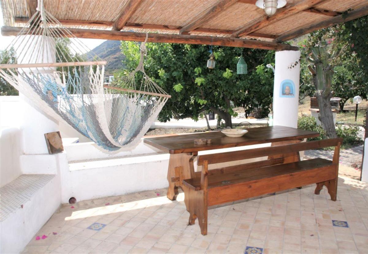 Case Al Mare - Terrazzi Panoramici E Ampio Giardino Santa Marina Salina Dış mekan fotoğraf